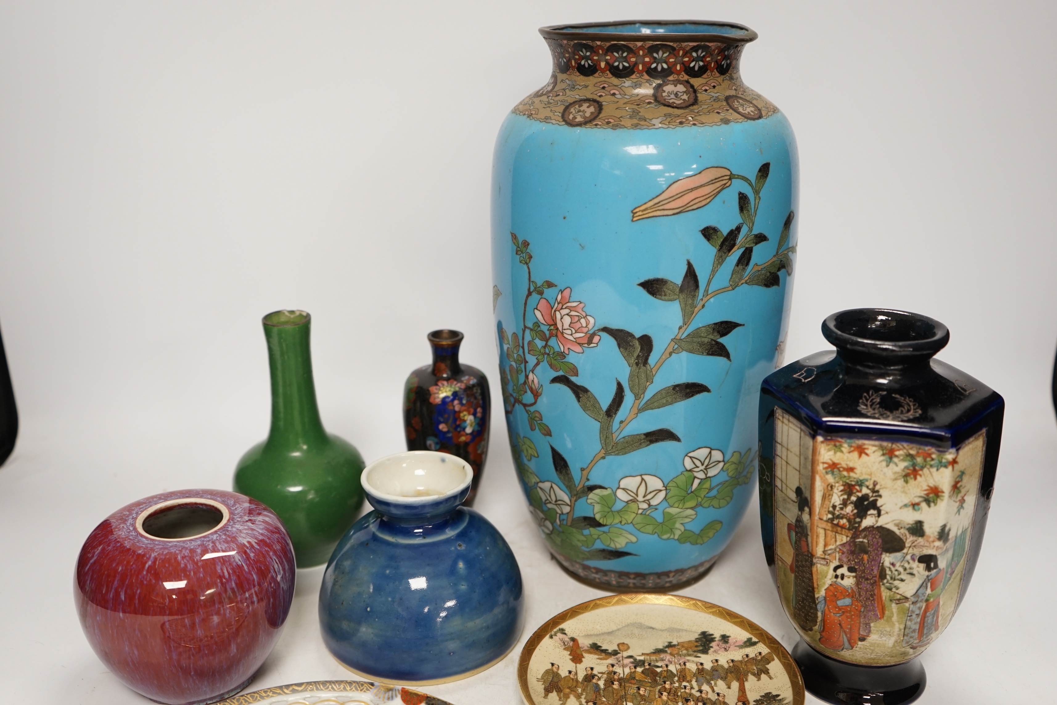 Assorted Japanese items, Satsuma, cloisonné, etc., tallest item 31cm high. Condition - most chipped, dented or cracked
